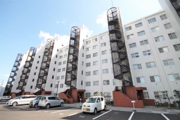 クリーンリバー八軒