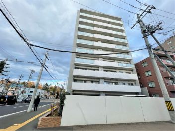 ブランズ豊平公園駅前